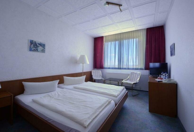 اتاق استاندارد, Land Gut Hotel Barbarossa