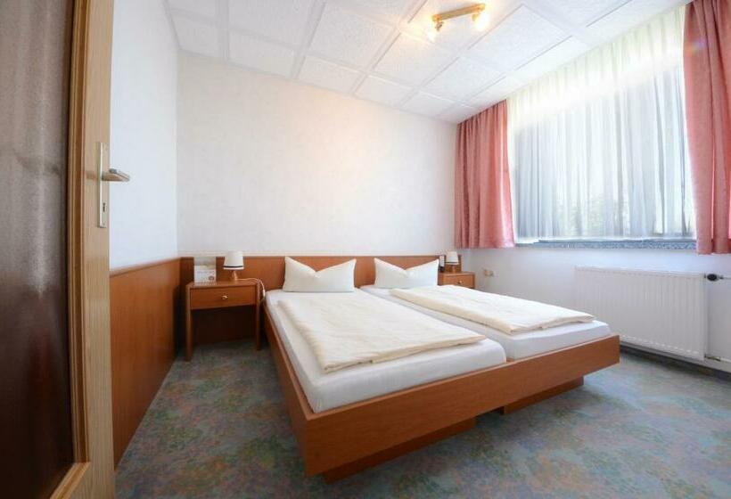 اتاق استاندارد, Land Gut Hotel Barbarossa