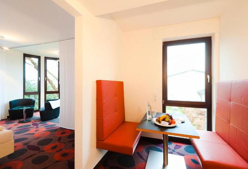 سوئیت جونیور با چشم‌انداز باغ, Mintrops Land Hotel Burgaltendorf