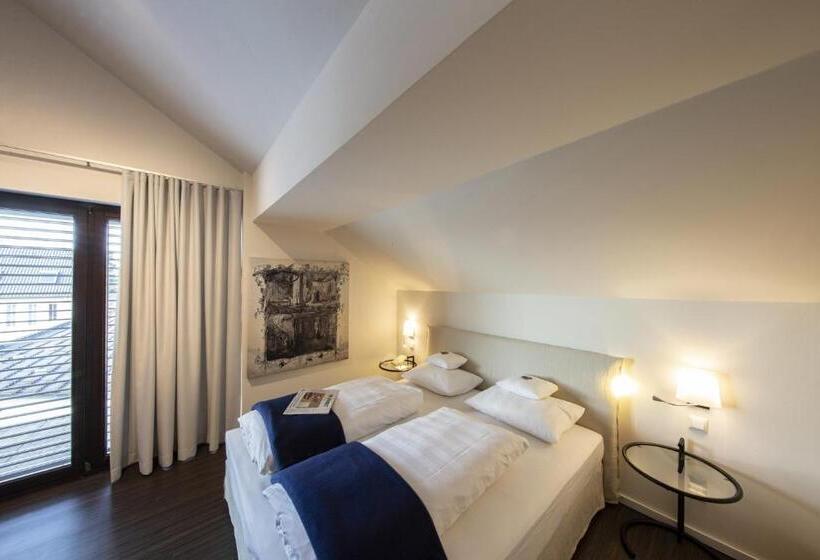 سوییت با چشم‌انداز باغ, Mintrops Land Hotel Burgaltendorf