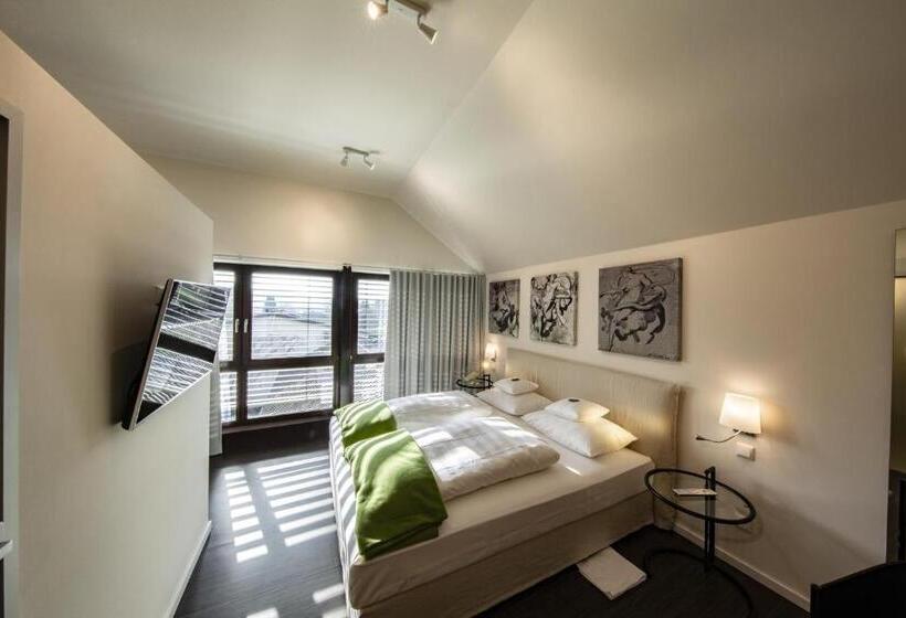 سوییت با چشم‌انداز باغ, Mintrops Land Hotel Burgaltendorf