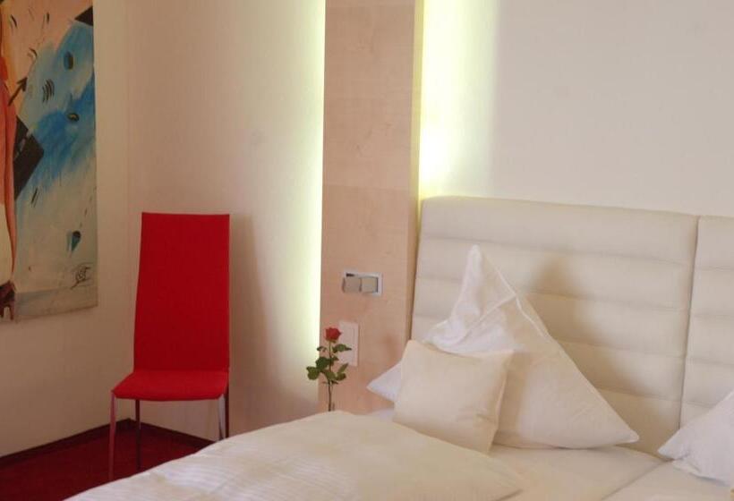سوئیت جونیور با چشم‌انداز باغ, Mintrops Land Hotel Burgaltendorf