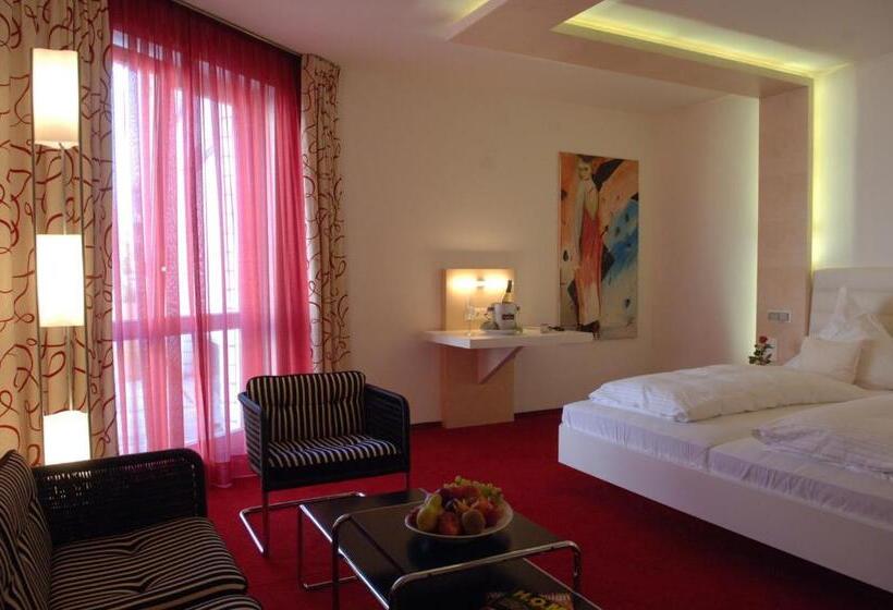 سوئیت جونیور با چشم‌انداز باغ, Mintrops Land Hotel Burgaltendorf