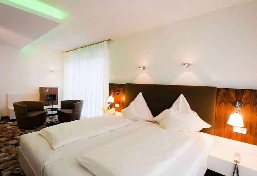 سوییت جونیور, Mintrops Land Hotel Burgaltendorf