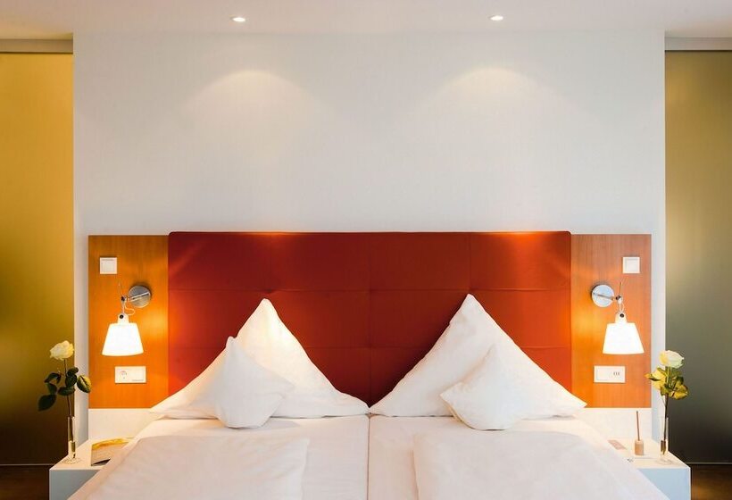 سوییت جونیور, Mintrops Land Hotel Burgaltendorf