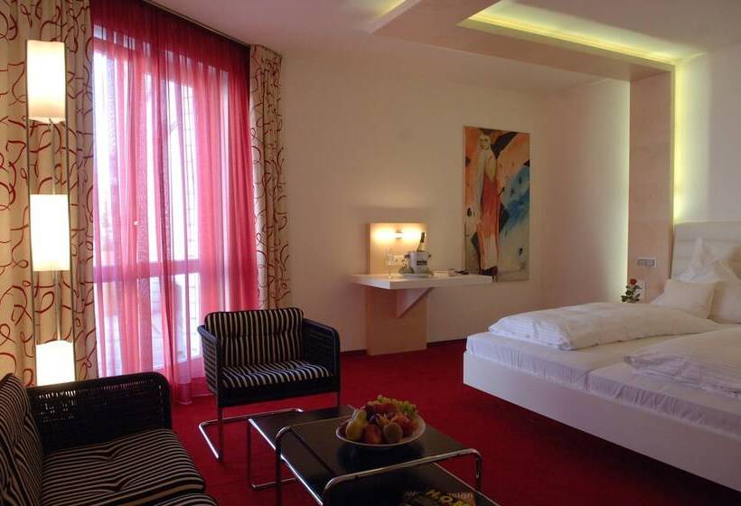 سوئیت جونیور با چشم‌انداز باغ, Mintrops Land Hotel Burgaltendorf
