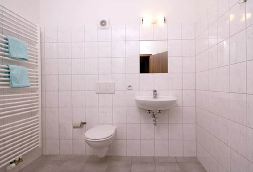 تختخواب در اتاق مشترک, Sleepy Lion Hostel & Apartments Leipzig