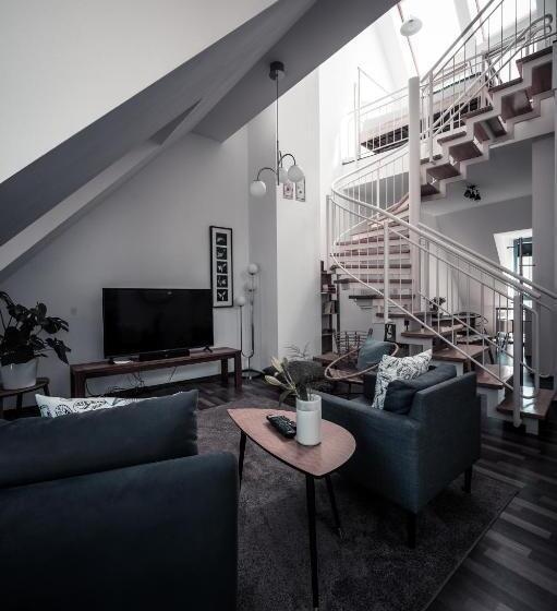 استودیوی استاندارد, Sommers Hotel Altes Posteck
