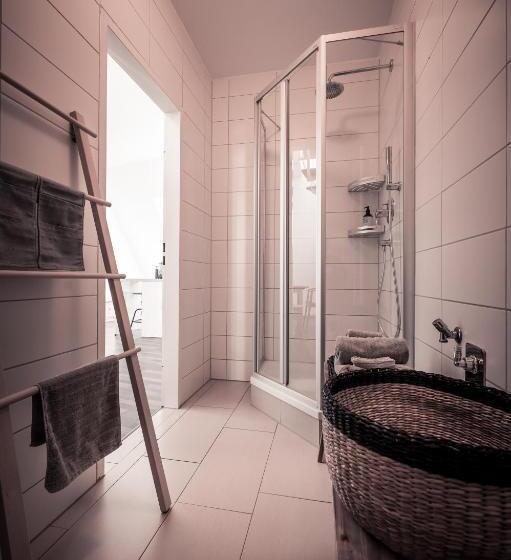 استودیوی استاندارد, Sommers Hotel Altes Posteck
