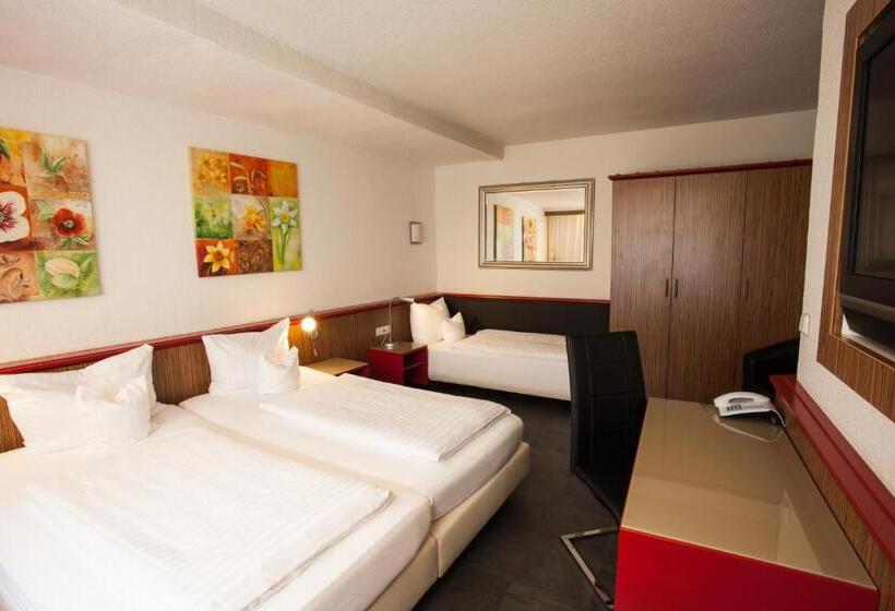 اتاق استاندارد سه نفره, Trip Inn Hotel Ariane