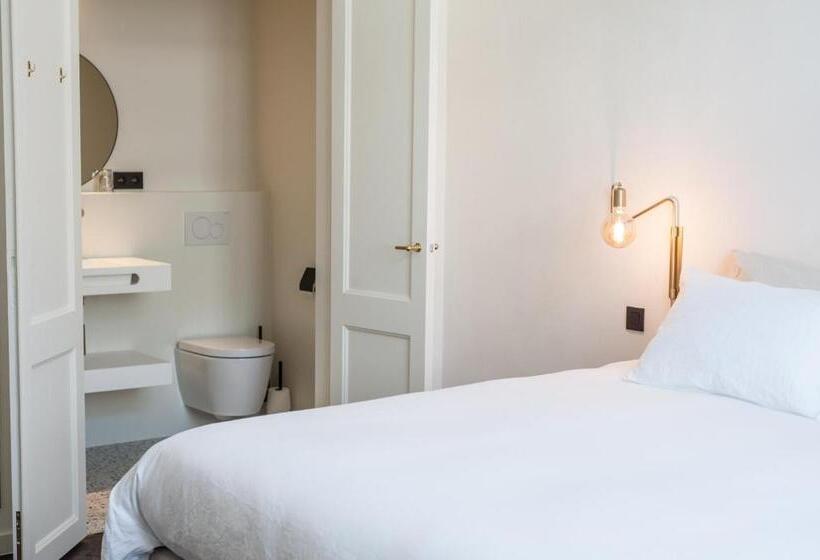 اتاق لوکس با تخت بزرگ, B Guest Sleep & Retreat