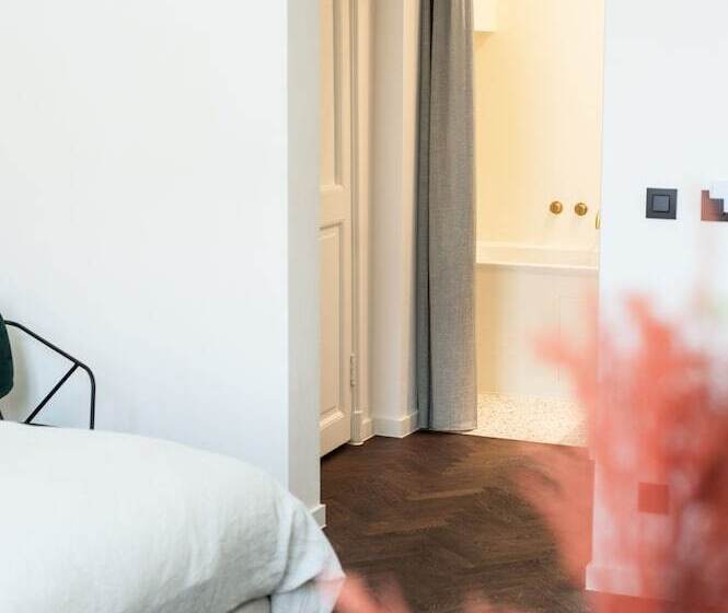 اتاق لوکس, B Guest Sleep & Retreat
