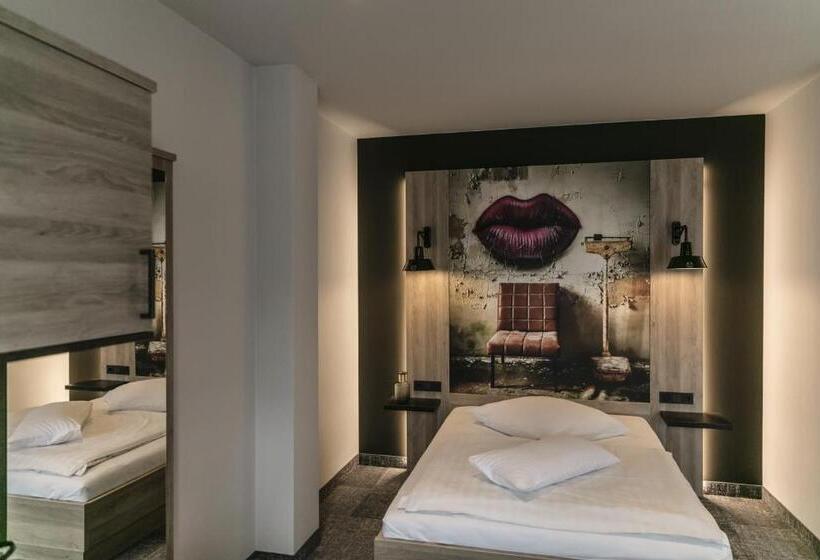 اتاق استاندارد یک نفره, Alexxanders Hotel & Boardinghouse, Restaurant