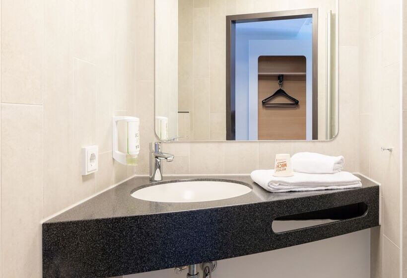 اتاق استاندارد, B&b Hotel Stuttgart City