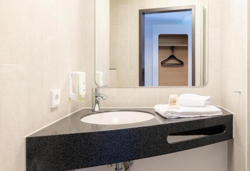 اتاق استاندارد یک نفره, B&b Hotel Stuttgart City