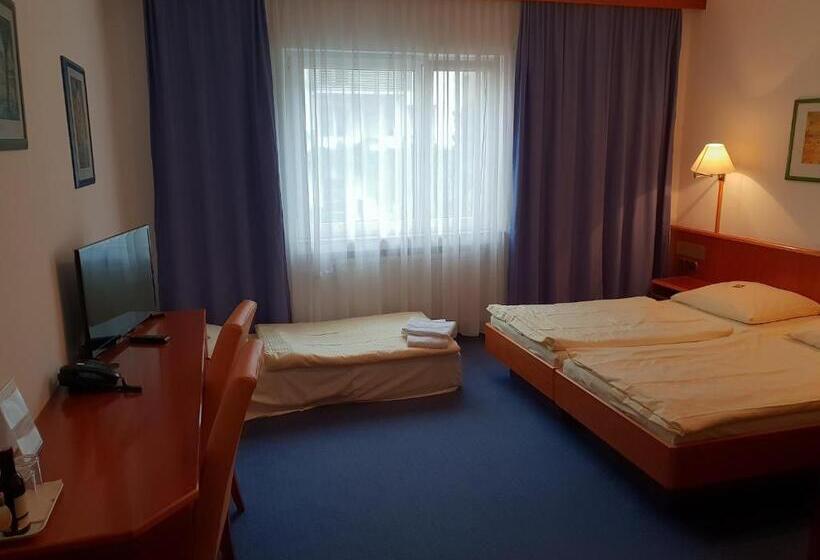 اتاق استاندارد سه نفره, City Hotel Stuttgart