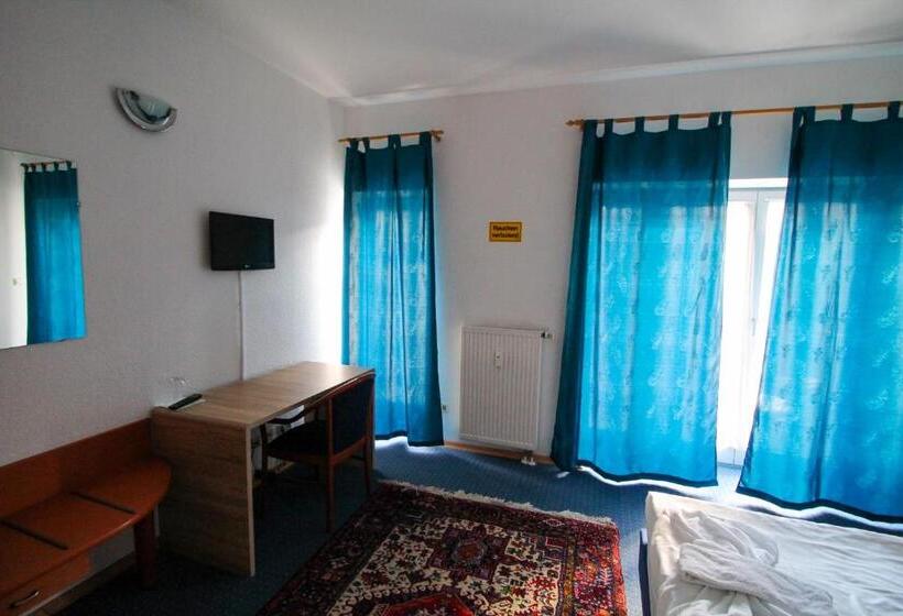 اتاق استاندارد با سرویس بهداشتی مشترک, Ahrberg Viertel