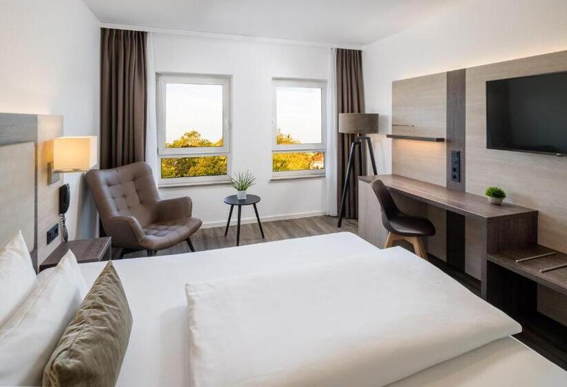 Standard Single Room Single Bed, Newton Ludwigshafen
