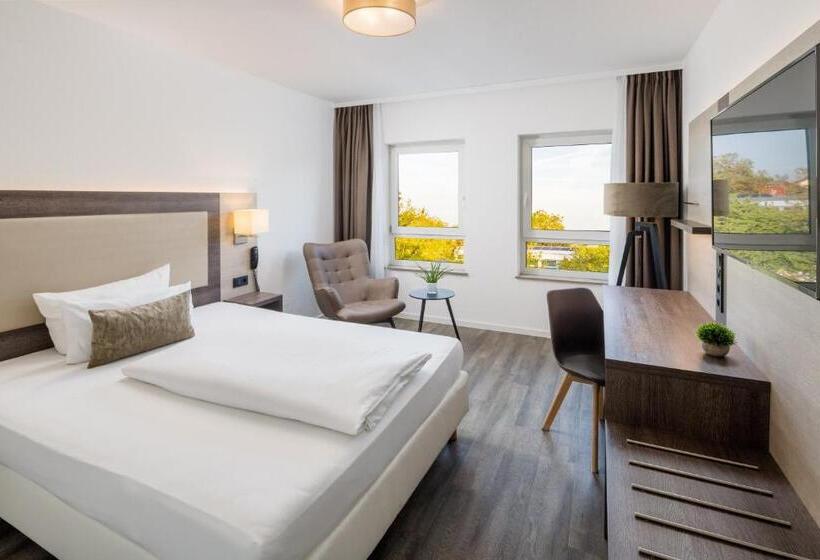 Standard Single Room Single Bed, Newton Ludwigshafen