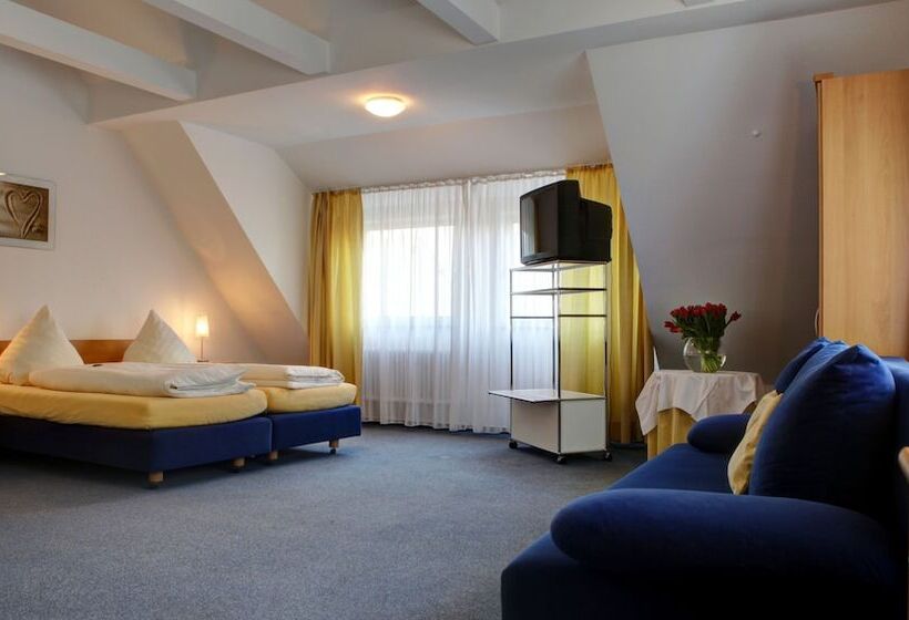 سوییت جونیور, Gasthof Traube