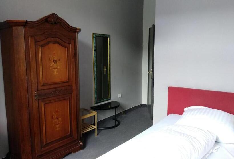 Standard Single Room, Wasserturm  Mannheim