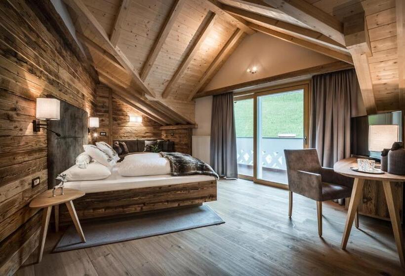 سوییت جونیور با بالکن, Alpenhotel Plaza