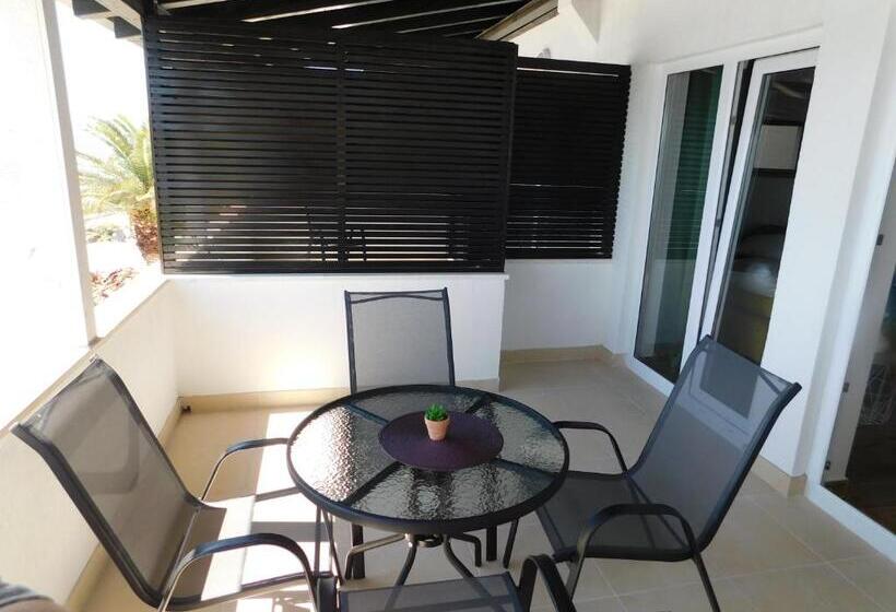 استودیوی لوکس, Beach Villa Bozikovic