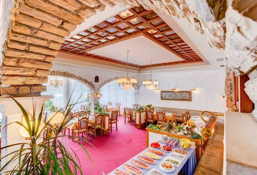 اتاق استاندارد با بالکن و چشم‌انداز دریا, Bed & Breakfast Senator