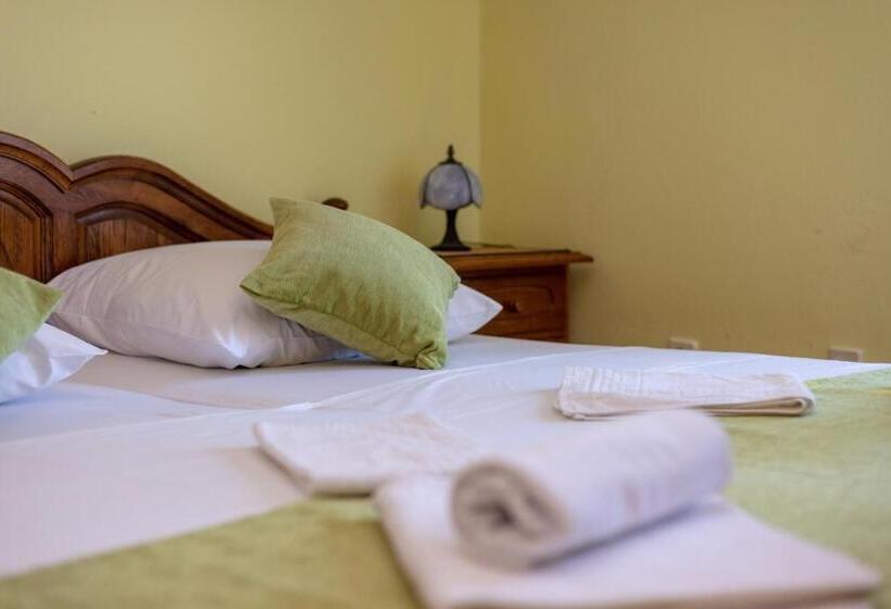 اتاق استاندارد با بالکن, Bed & Breakfast Senator