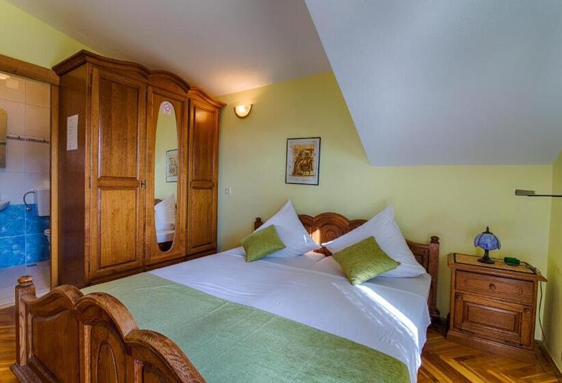 اتاق استاندارد با بالکن, Bed & Breakfast Senator