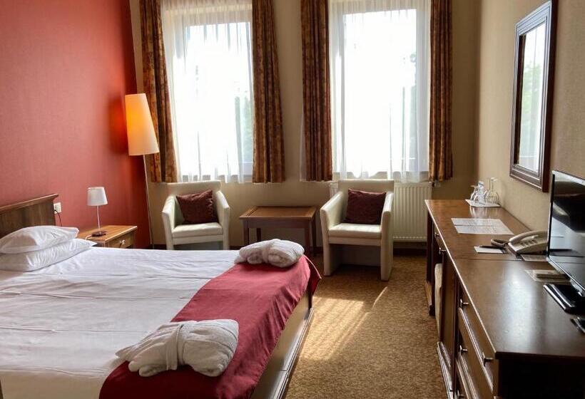 Classic Room, Bassiana Hotel Es Etterem