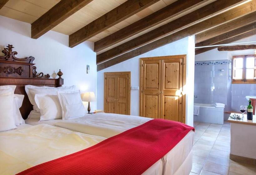 سوییت دوبلکس, Finca Can Estades