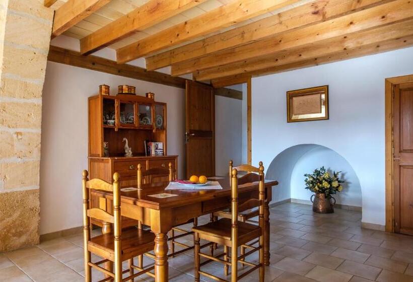 سوییت دوبلکس, Finca Can Estades