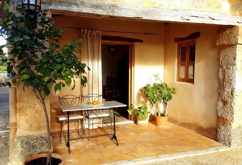 سوییت, Finca Can Estades