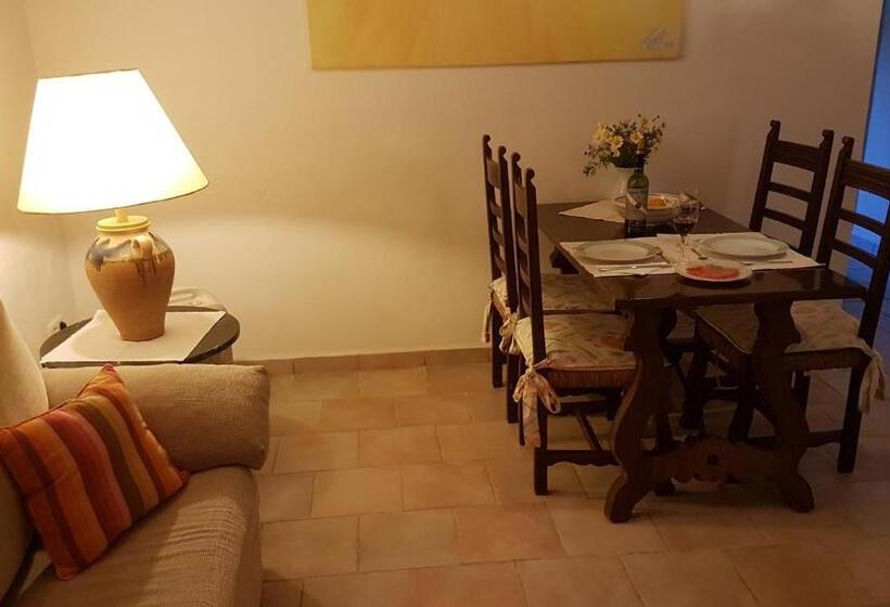 سوییت, Finca Can Estades