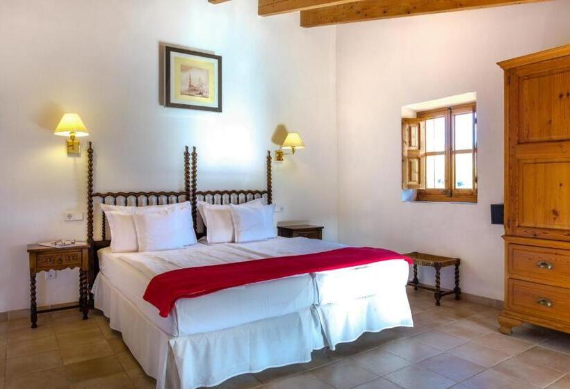 Junior Suite with Balcony, Finca Can Estades