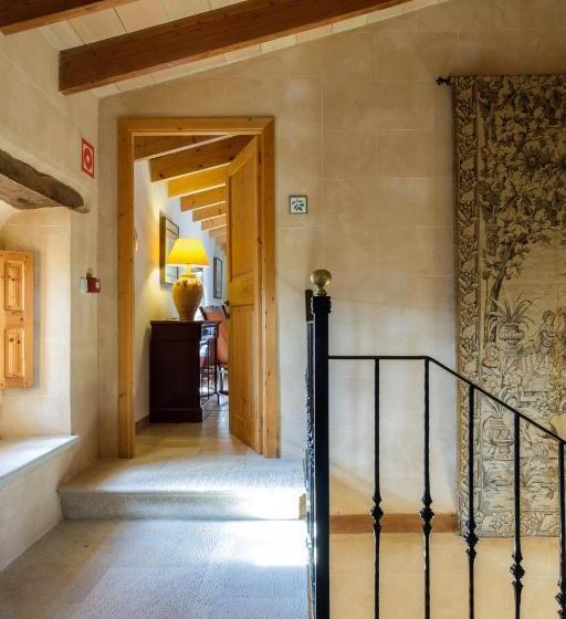 سوییت جونیور, Finca Can Estades