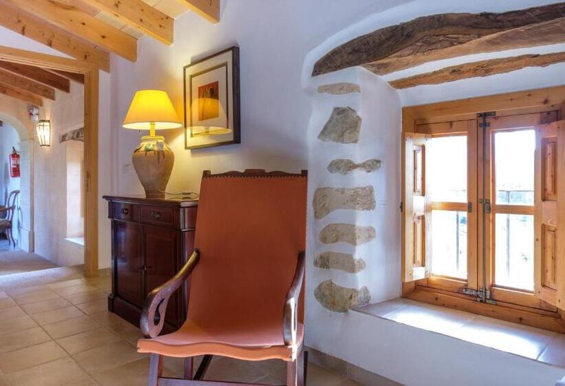 سوییت جونیور, Finca Can Estades