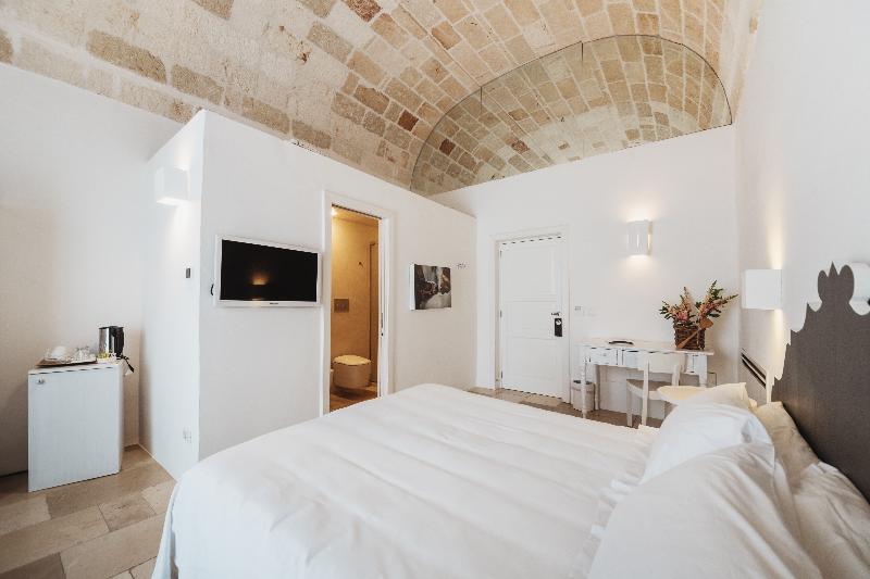 اتاق لوکس, Giovì Relais
