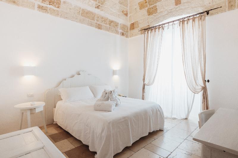 اتاق لوکس, Giovì Relais