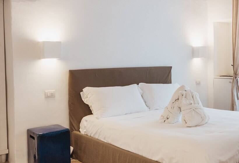 اتاق لوکس, Giovì Relais