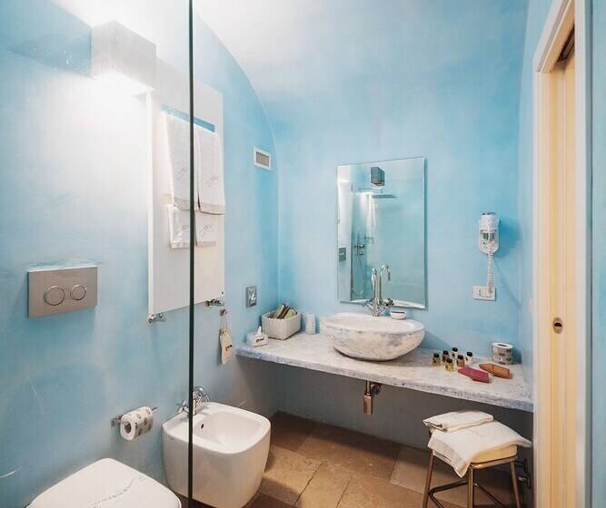 اتاق لوکس, Giovì Relais