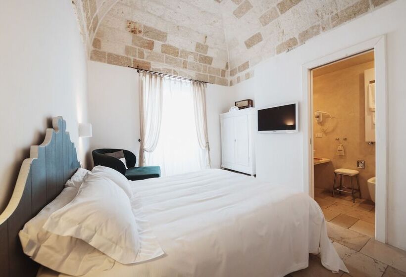 اتاق لوکس, Giovì Relais