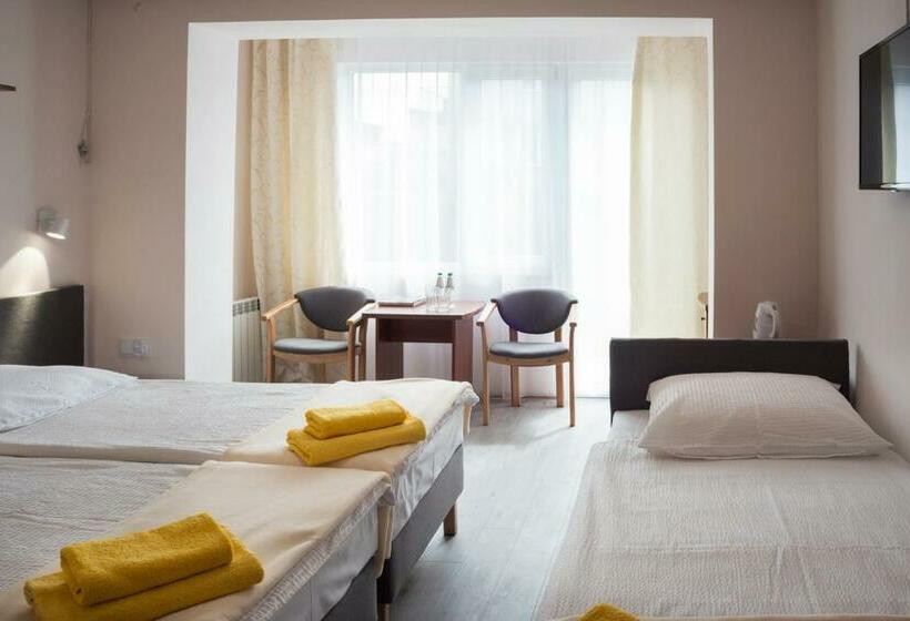 اتاق استاندارد سه نفره, Graal Spa