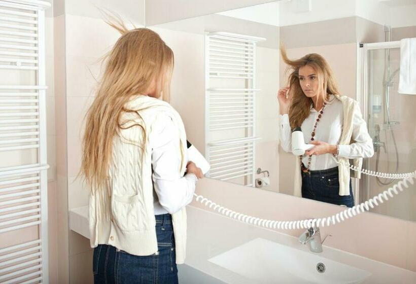 اتاق استاندارد یک نفره, Interferie Medical Spa