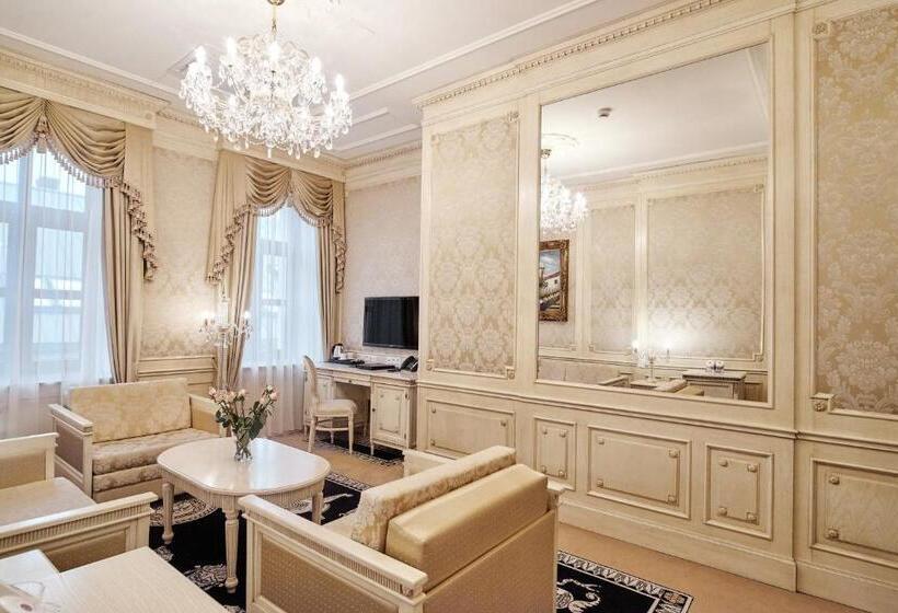 1 Bedroom Apartment, Koronny