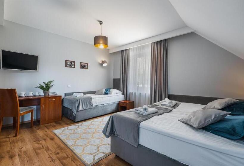 Standard Triple Room with Balcony, Smile Pieniny