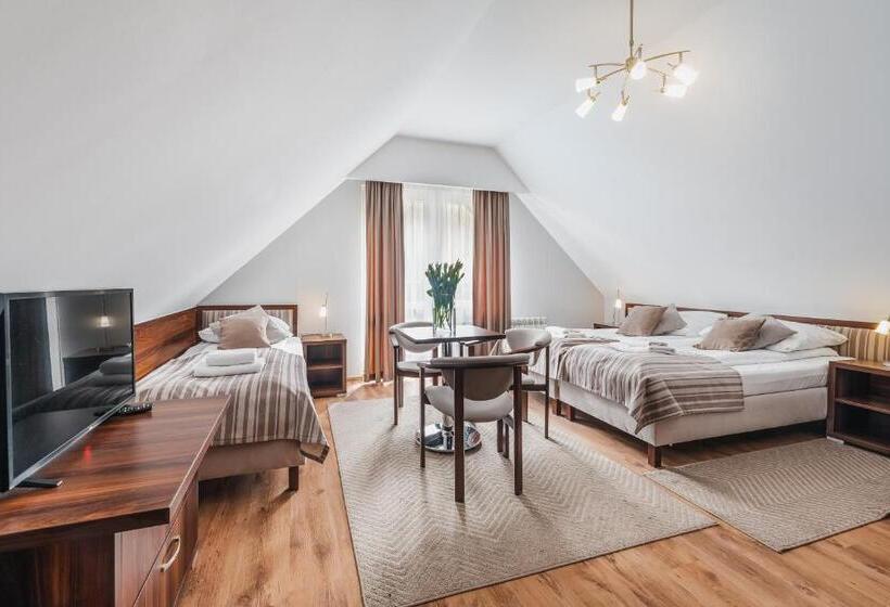 Standard Triple Room with Balcony, Smile Pieniny