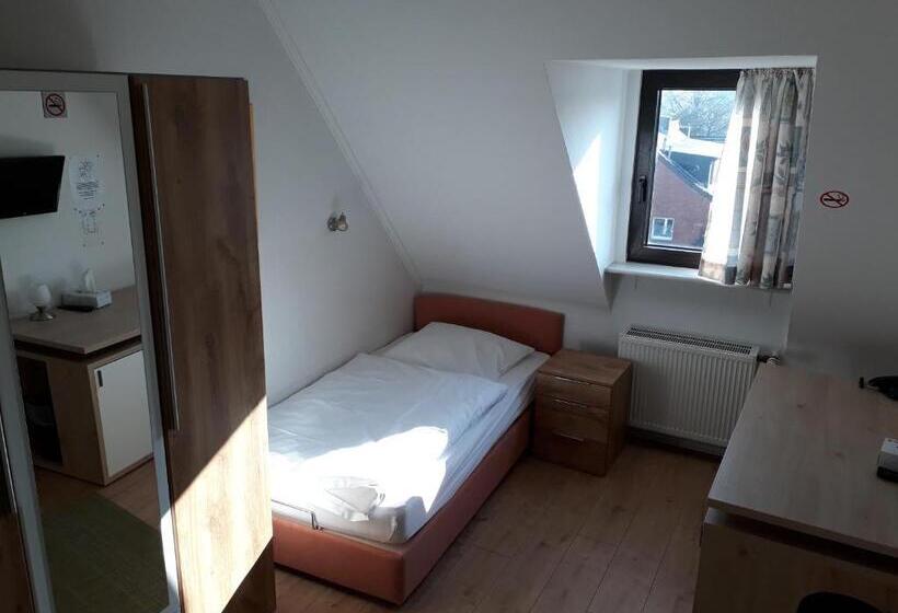 Standard Single Room Shared Bathroom, St. Jobser Hof