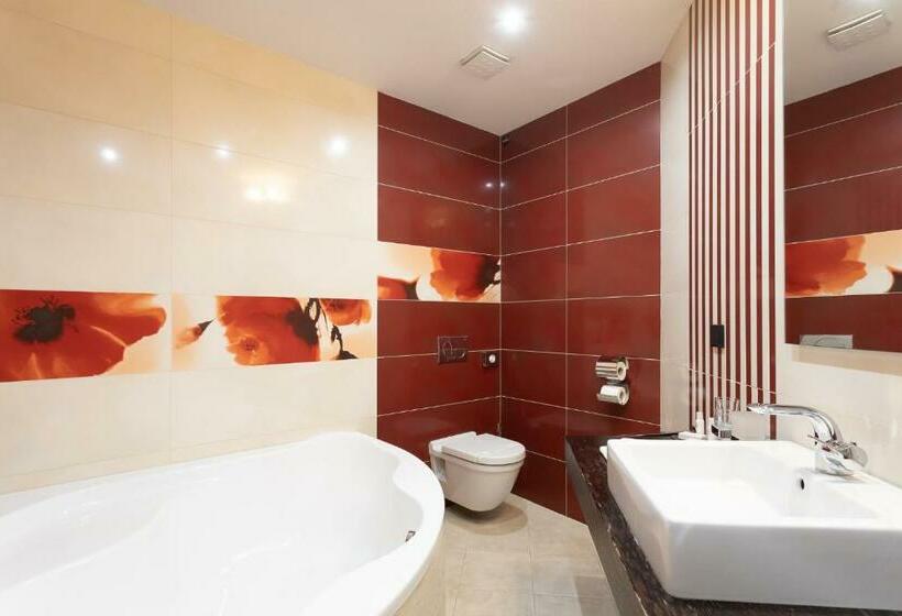 اتاق لوکس, Tempus Club Garni
